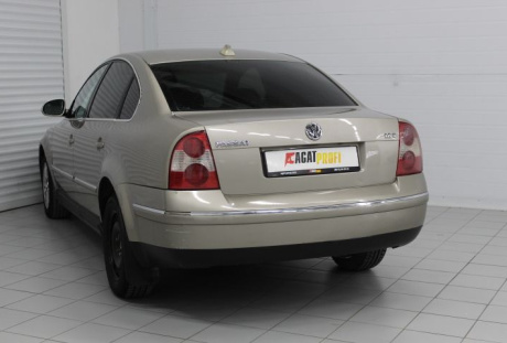 Volkswagen Passat 2004 года с пробегом 275 442 км, фото 6
