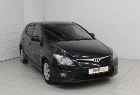 Hyundai i30 2010 года с пробегом 199 856 км, фото 3
